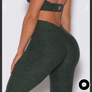 Bombshell V Back Leggings
